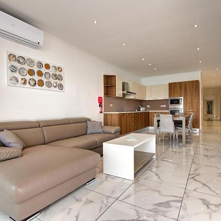 Malta'S Beachfront Apartment In Mellieħa Exteriér fotografie