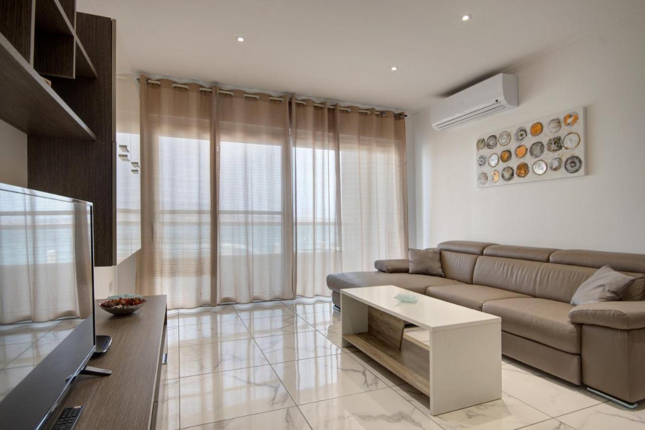 Malta'S Beachfront Apartment In Mellieħa Exteriér fotografie