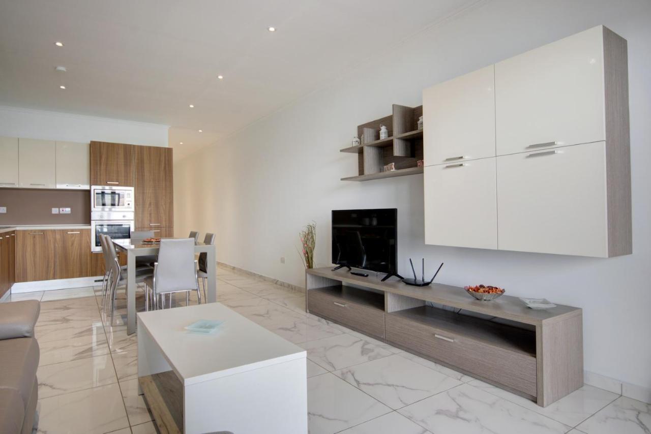 Malta'S Beachfront Apartment In Mellieħa Exteriér fotografie